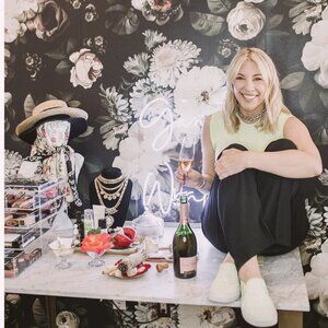 Meet your Posher, Christina